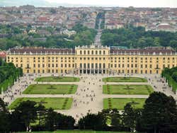 Castello di Schönbrunn dalla Gloriette