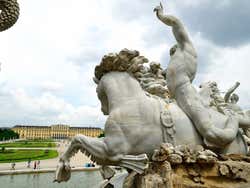 Castello di Schönbrunn, fontana di Nettuno
